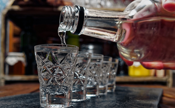 伏特加酒進(jìn)口報關(guān)所需資料有哪些?進(jìn)口酒類資料 伏特加酒進(jìn)口報關(guān)