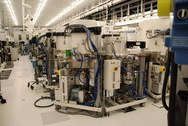 1646041831551394.jpg 上海二手設(shè)備進(jìn)口代理_副本.jpg