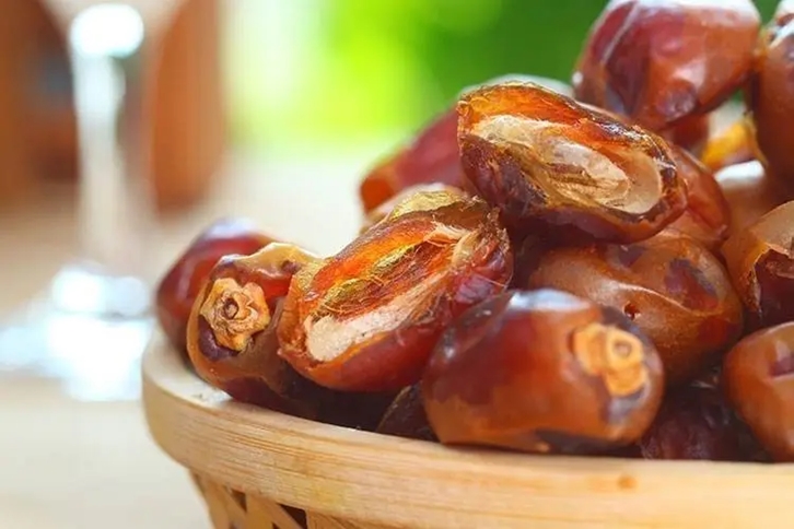 1656931309326476.jpg 伊朗椰棗進口報關(guān)代理_副本.jpg